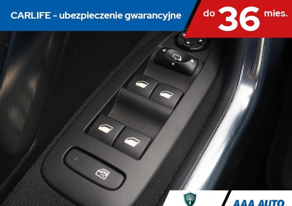 Peugeot 2008 cena 52000 przebieg: 79507, rok produkcji 2016 z Łomża małe 232